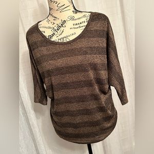 Rue 21 light dressy top